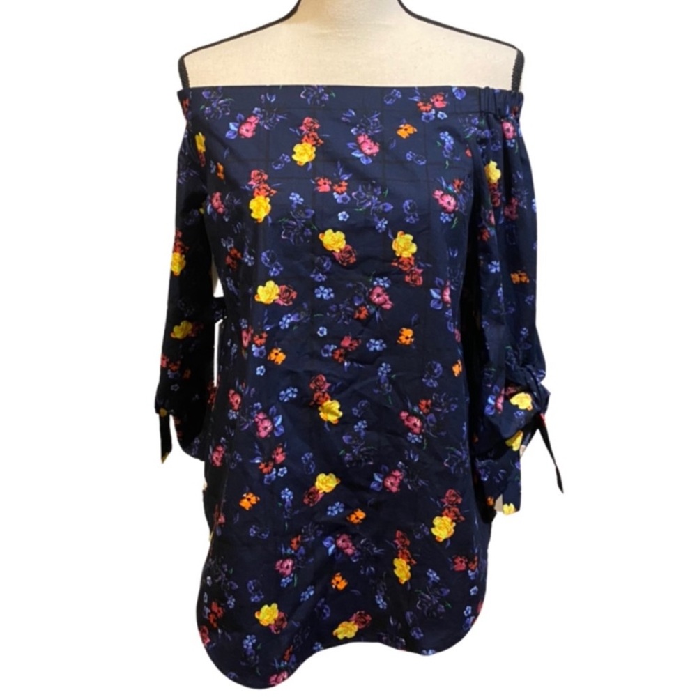 Gorgeous EUC Aritzia Babaton Malik Off Shoulder Floral blouse